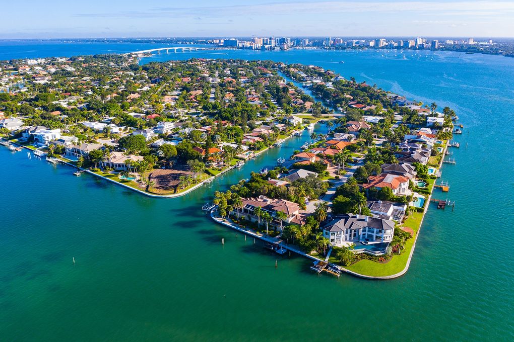 Aerial view of Florida neighborhood
