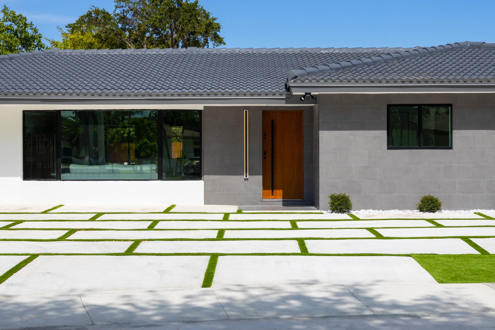 shutterstock_2236030225